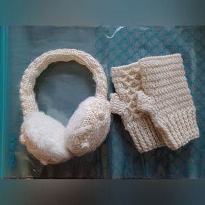 Ear muff and mitten set